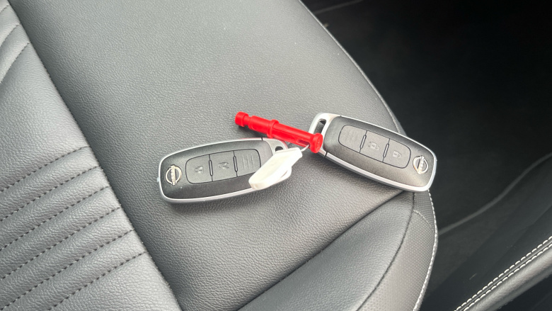 Nissan Juke 1.0 DiG-T Tekna 5dr DCT Petrol Hatchback